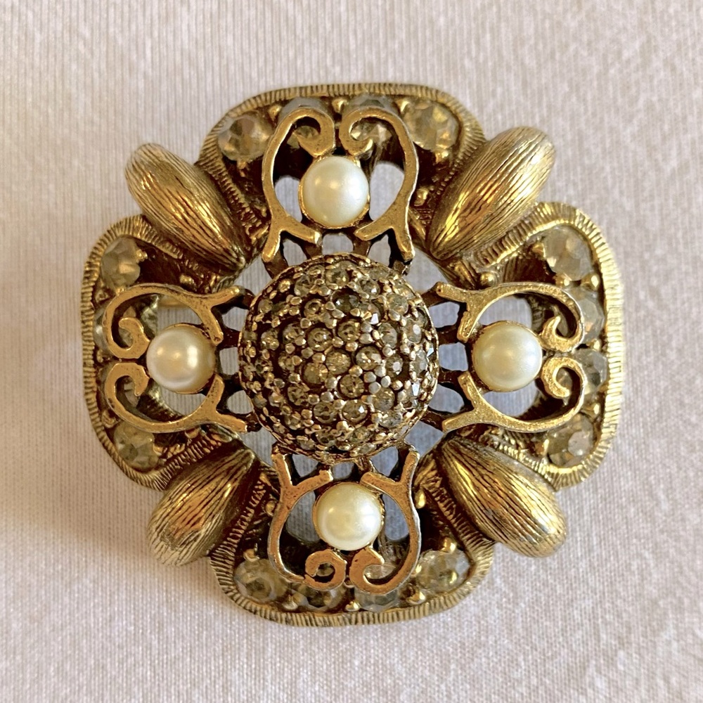 Vintage 50’s Jeanne Faux Pearl & Rhinestone Brooch